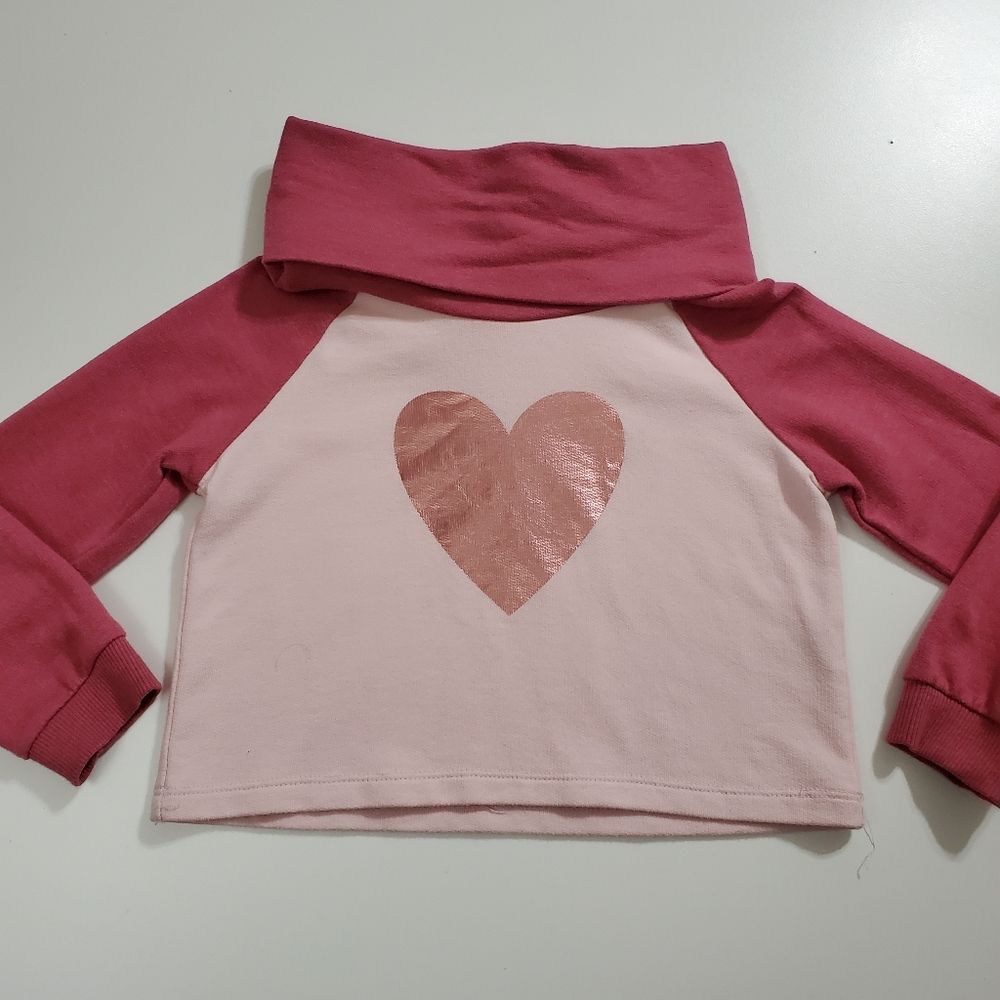 Crazy 8 Crop Top Foil Heart Pink Turtle Neck Collar Sweatshirt Size 3T